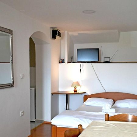 Studio Apartment Tonka Sibenik Ngoại thất bức ảnh