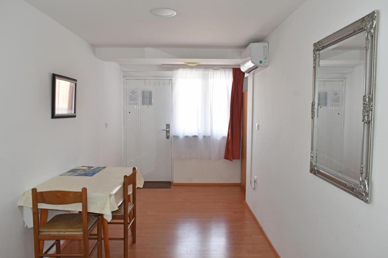 Studio Apartment Tonka Sibenik Ngoại thất bức ảnh