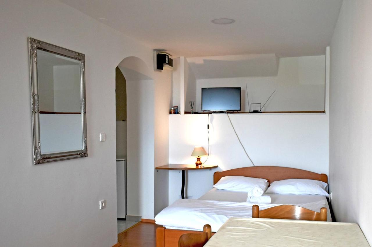Studio Apartment Tonka Sibenik Ngoại thất bức ảnh